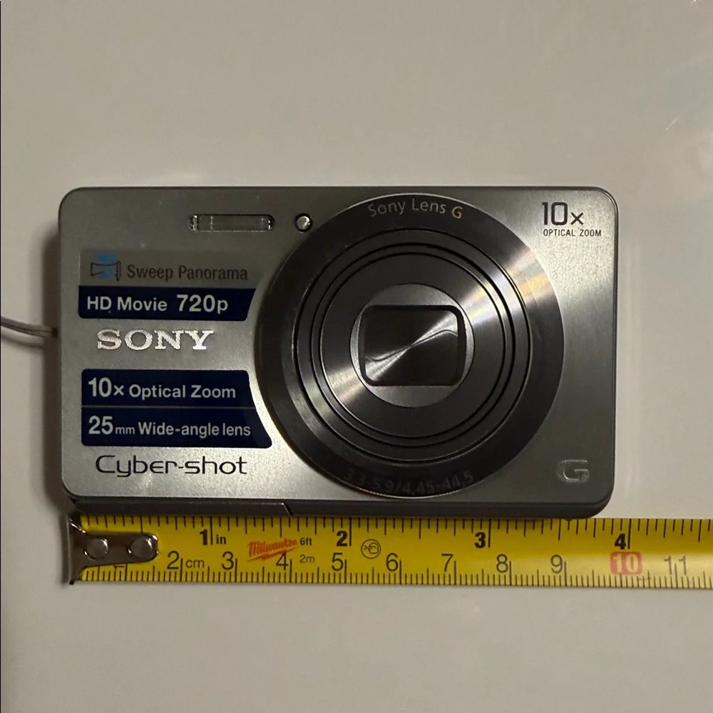Sony Cyber-Shot DSC-W690 16.1MPCCD Digital Camera - Picture 12 of 14